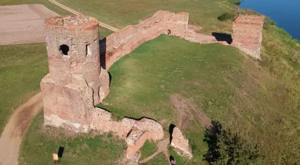 Tajemnice ruin zamku w Kole – historia i wyjątkowe atrakcje turystyczne