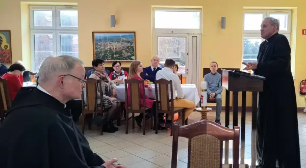 Pastor Jaka Wiara: Jak jego nauki zmieniają życie lokalnej wspólnoty