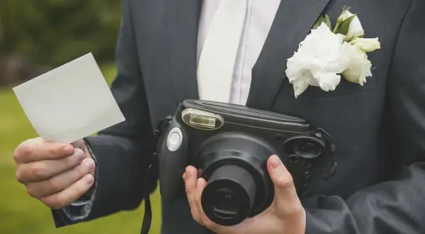 Jak napisać mail do fotografa ślubnego? Gotowe wzory i porady