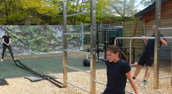 CrossFit czy kalistenika – która metoda treningowa przynosi lepsze efekty?