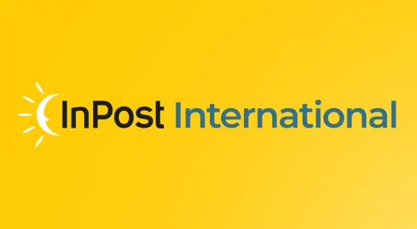 Logo InPost International na żółtym tle. Firma InPost rozwija swoją działalność, docierając do kolejnych krajów, w tym do Hiszpanii.