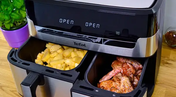 Podwójny Tefal, najlepszy air fryer, gotowy na frytki i skrzydełka.