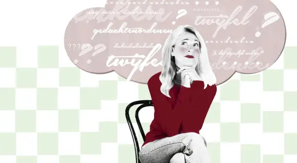 Een vrouw zit in gedachten verzonken, omringd door woorden als 'twijfel' en 'overdenken'. Ze lijkt een van die mensen die zich altijd tekort gedaan voelen.