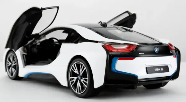 Najlepsze zabawki BMW: modele, które zachwycą każdego fana motoryzacji