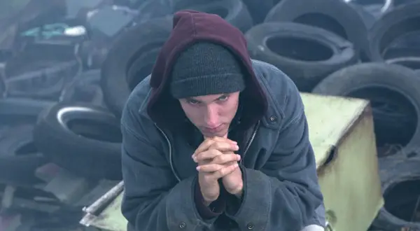 W którym roku urodził się Eminem? Odkryj jego fascynującą historię