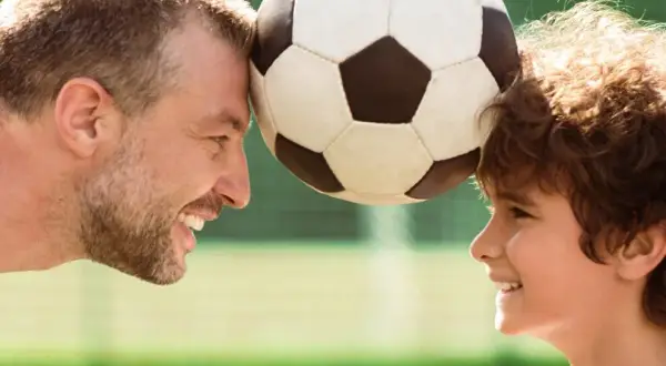 Rodzinne zajęcia sportowe: Jak wybrać idealne i czerpać radość?