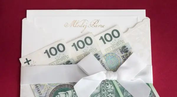 Ile pieniędzy na ślub chrześniaka? Odpowiednia kwota na prezent