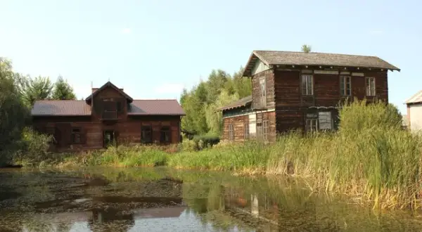Skansen Nowa Sucha: Historia, atrakcje i przyszłość muzeum drewnianego