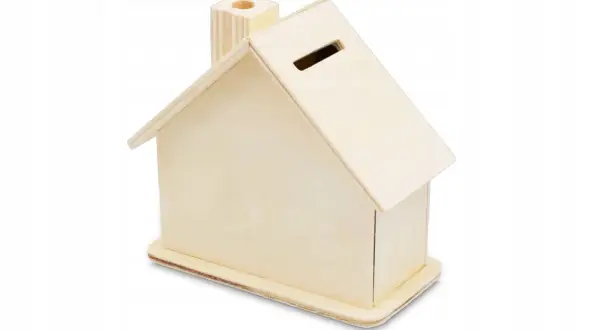 Caja de madera sin pintar con forma de casa, ideal para proyectos de bricolaje en madera. Tiene una ranura en el tejado para monedas y una chimenea.