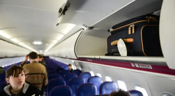 Jak dokupić bagaż rejestrowany w Wizz Air i uniknąć wysokich opłat