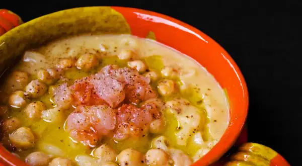Minestra di Ceci: Ricetta Cremosa e Segreti per un Comfort Food Perfetto