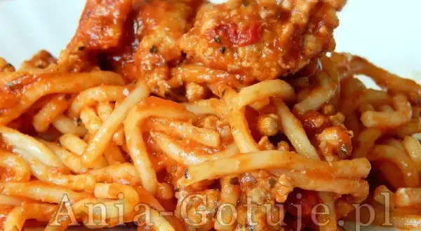 Spaghetti Bolognese Ani Gotuje: Odkryj sekret smaku!