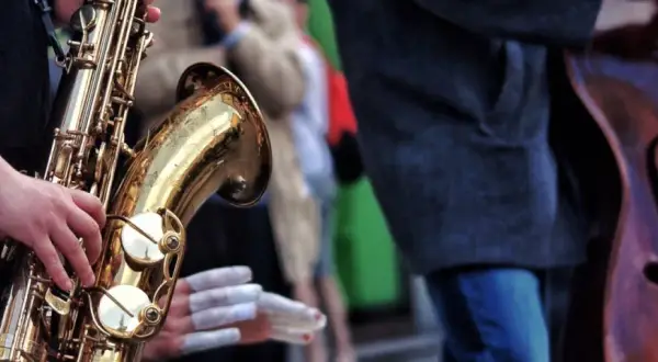 Styl w muzyce jazzowej: Kluczowe cechy, historia i wpływy muzyczne