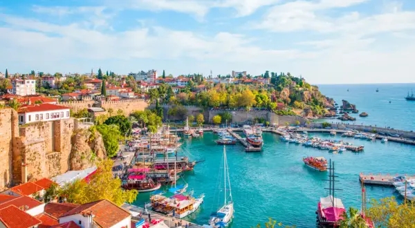 Antalya czy jest bezpiecznie? Odkryj prawdę o bezpieczeństwie w mieście