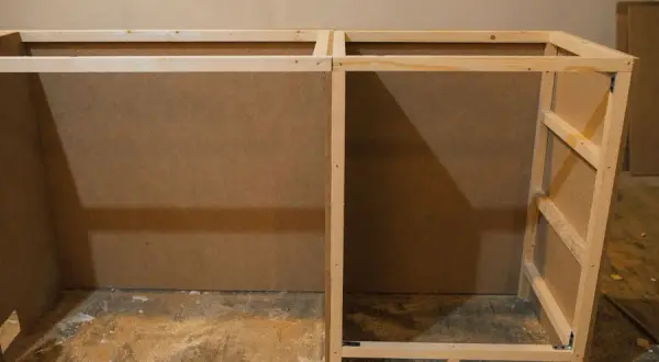 Szafka pod umywalkę DIY: Zbuduj ją sam i zaoszczędź!