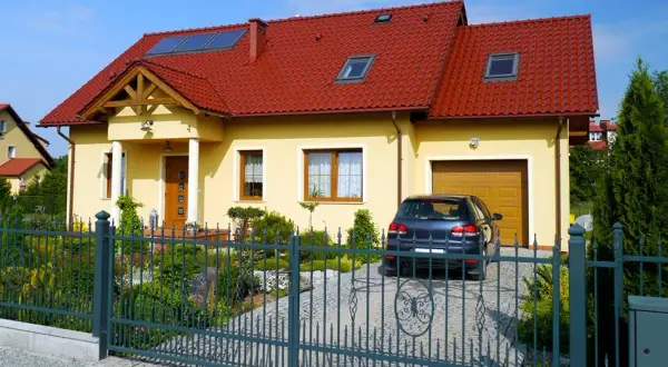 Jak liczyć malowanie ogrodzenia, aby uniknąć zbędnych kosztów?
