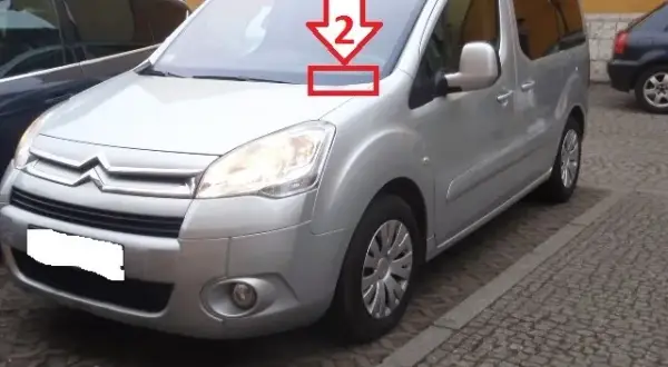 Gdzie dokładnie jest lewarek w Citroënie Berlingo? Sprawdź i uniknij problemów!