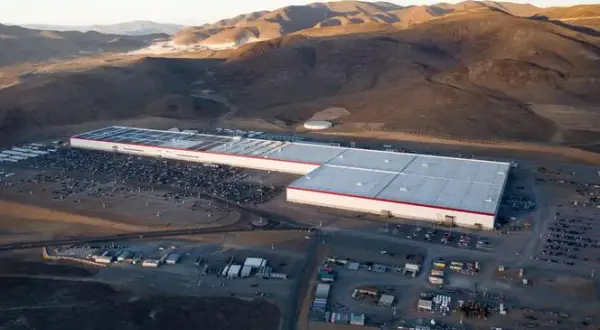 Tesla: Jaki kraj? Amerykańskie korzenie i globalne fabryki