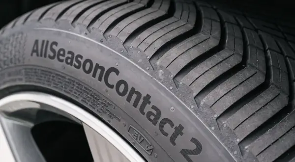 Opona AllSeasonContact 2, idealna na każdą pogodę. To najlepsze opony wielosezonowe dla Twojego auta.
