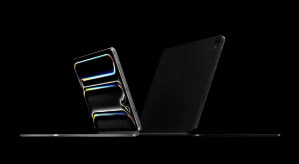 Dwa iPady Pro, jeden srebrny z kolorowym ekranem, drugi czarny z klawiaturą. Czy to najnowszy iPad?