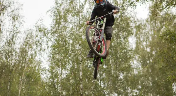 Co to rower enduro? Odkryj jego unikalne cechy i zastosowanie
