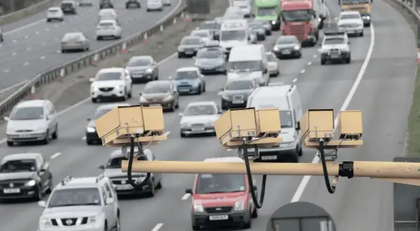 Jak płacić za autostrady w Polsce? Metody, które musisz znać!