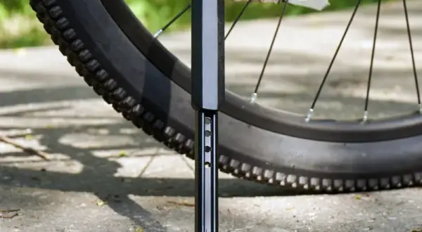 Jak zamontować kij do roweru - krok po kroku dla bezpieczeństwa