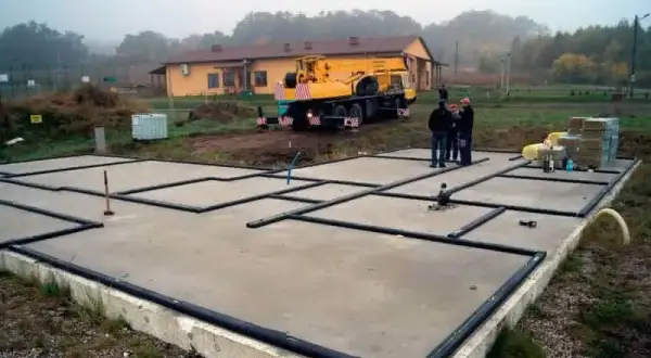 Jak wykonać fundament pod dom szkieletowy, unikając najczęstszych błędów