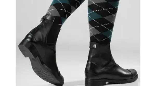 Buty jeździeckie damskie - wybierz idealne obuwie do jazdy konnej
