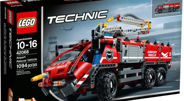 Zestaw LEGO Technic 42068 to wóz strażacki lotniskowy, gotowy do akcji ratunkowej.