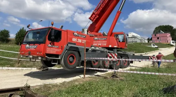 Jak operator wchodzi na dźwig? Poznaj kluczowe procedury i bezpieczeństwo