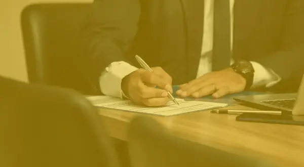 Czy trzeba odpowiadać na pismo od adwokata? Poznaj konsekwencje braku reakcji