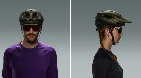 Unterschied Fahrradhelm, Skaterhelm: Mann und Frau tragen unterschiedliche Helme, beide mit Sonnenbrille.