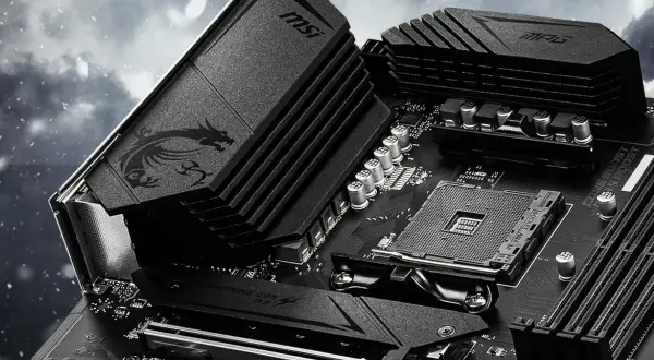Placa base MSI con disipadores negros y dragón. El chipset es el corazón de la comunicación.
