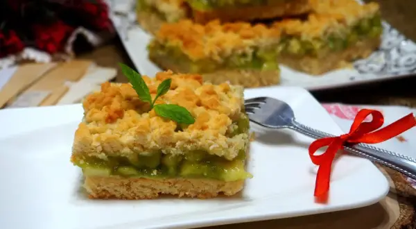 Proste przepisy na ciasto zielone jabłuszko, które zachwycą każdego