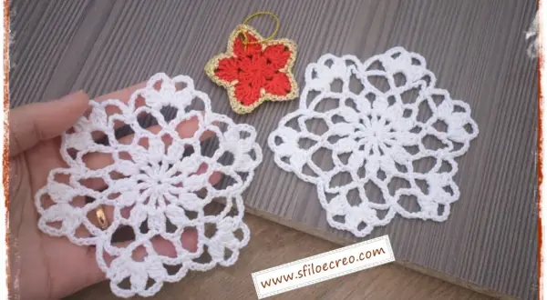 Fiocchi di neve uncinetto schemi gratis. Delicati fiocchi di neve all'uncinetto, perfetti per decorare il tuo Natale.