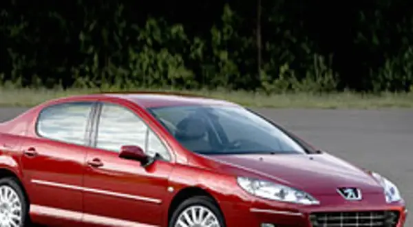 Peugeot 407 2.0 HDi: pojemność baku, zasięg i ile litrów rezerwy?