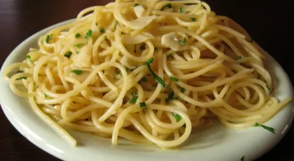 Spaghetti aglio olio: Jak zrobić idealne w 15 minut?