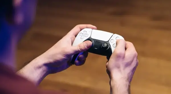 Jak podłączyć PS5 do laptopa i cieszyć się płynną rozgrywką