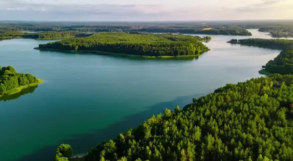 Wdzydze atrakcje: odkryj ukryte skarby Kaszub i najlepsze miejsca