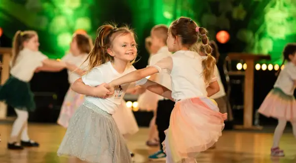 Zajęcia taneczne z dziećmi: Wybór, koszty, rozwój. Czy warto?