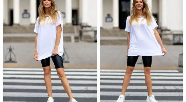 Modne kolarki stylizacje: biała oversize koszulka, czarne legginsy kolarki i białe sneakersy na pasach.
