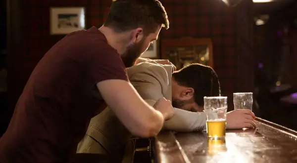 Ile piw trzeba wypić, aby osiągnąć 0,7 promila alkoholu we krwi?