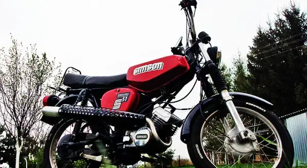 Ile kosztuje motorower? Odkryj ceny i modele, które warto znać