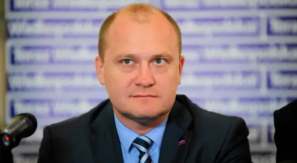 Kto jest prezydentem Szczecina? Odkryj jego osiągnięcia i plany