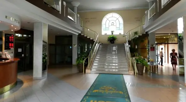 Hotel Murat w Redzie: Dlaczego upadł i co doprowadziło do jego końca?