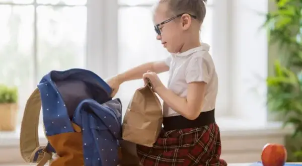 Czy plecaki vintage są modne? Odkryj ich nieprzemijalny urok