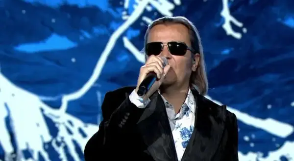 Kto śpiewa w Wilkach? Robert Gawliński i jego wokalny świat