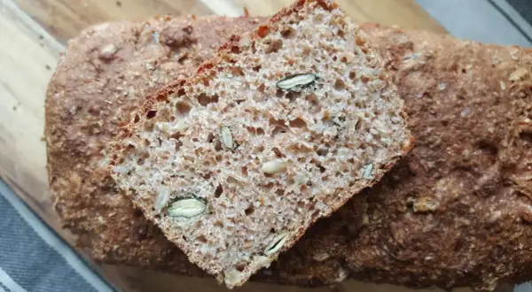Zbity chleb pełnoziarnisty? 5 kroków do puszystego bochenka!