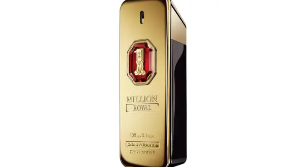 Złoty flakon perfum Paco Rabanne 1 Million Royal, symbol luksusu i bogactwa, niczym sztabka złota.